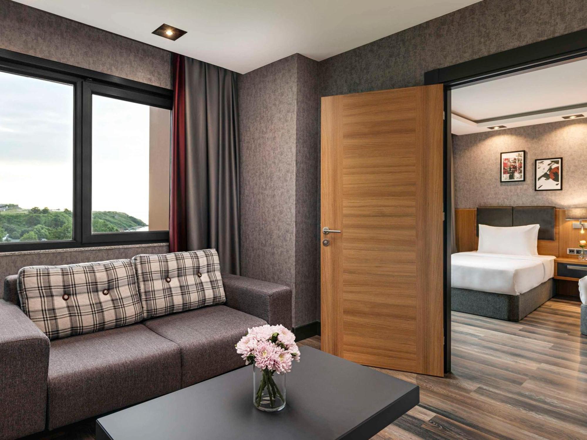Mövenpick Hotel Trabzon Exteriör bild
