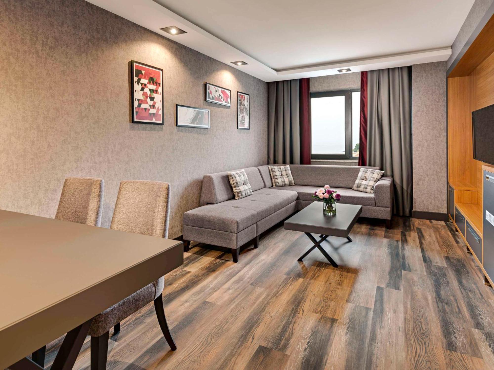 Mövenpick Hotel Trabzon Exteriör bild